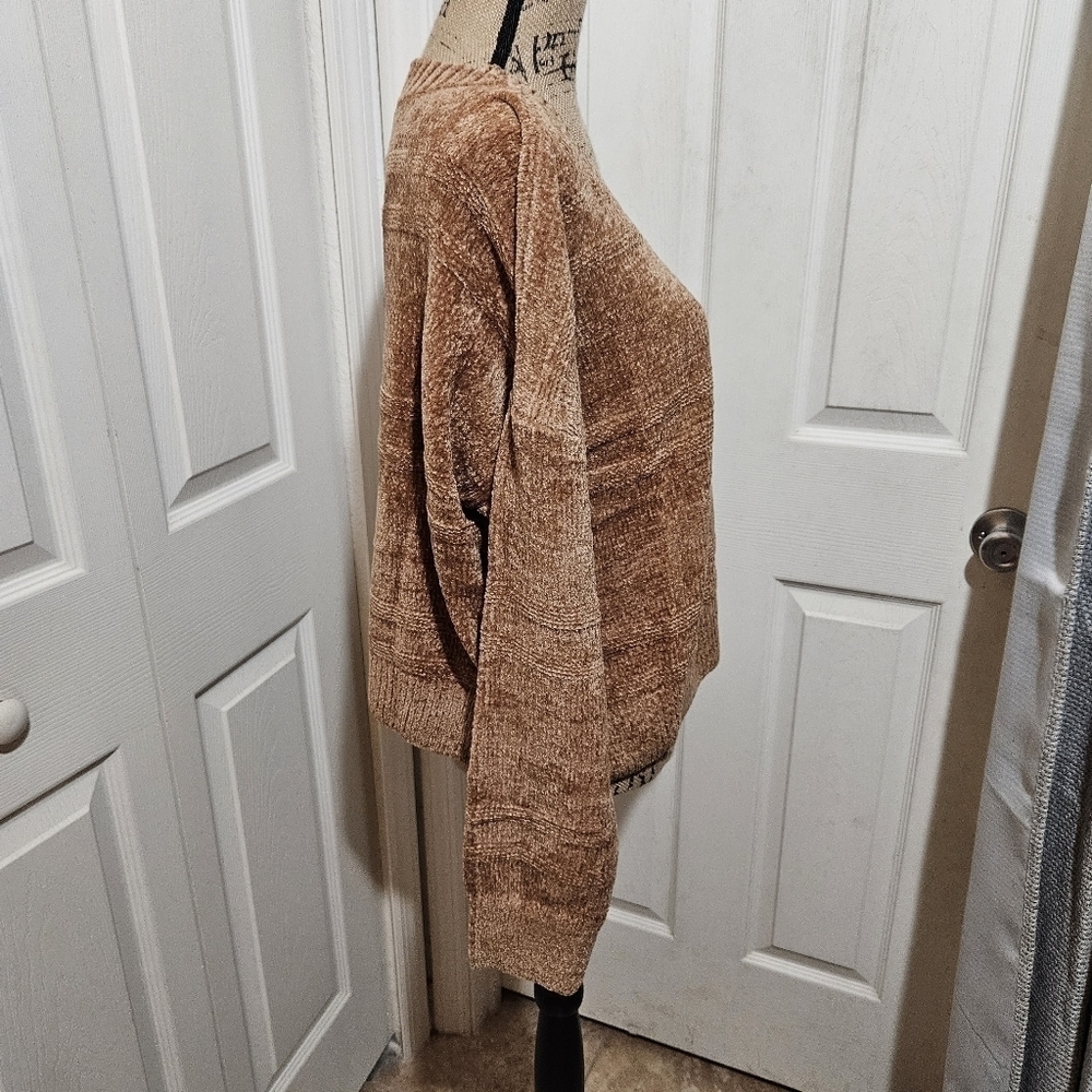 SO Caramel Brown V-Neck Chenille Sweater Size XL - Picture 6 of 13